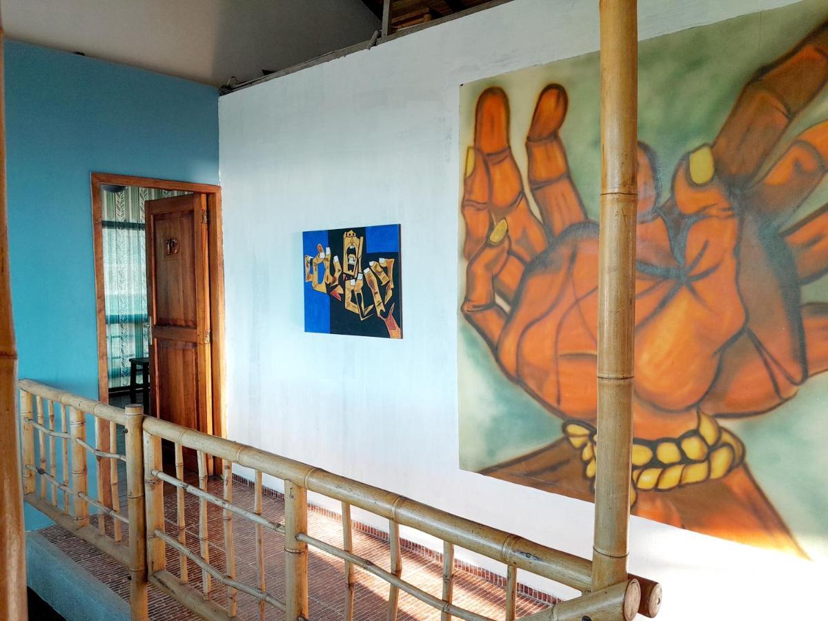 Hotel Boutique Hurvinek Montañita Buitenkant foto
