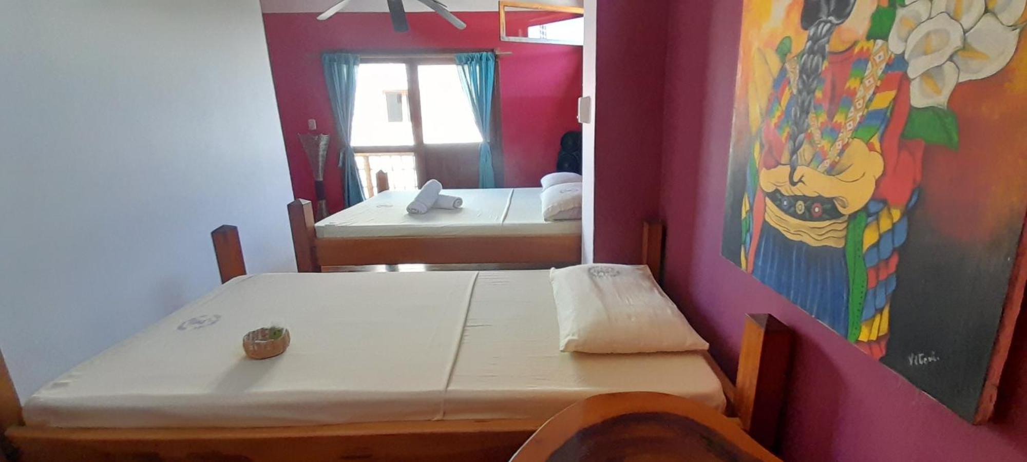 Hotel Boutique Hurvinek Montañita Buitenkant foto