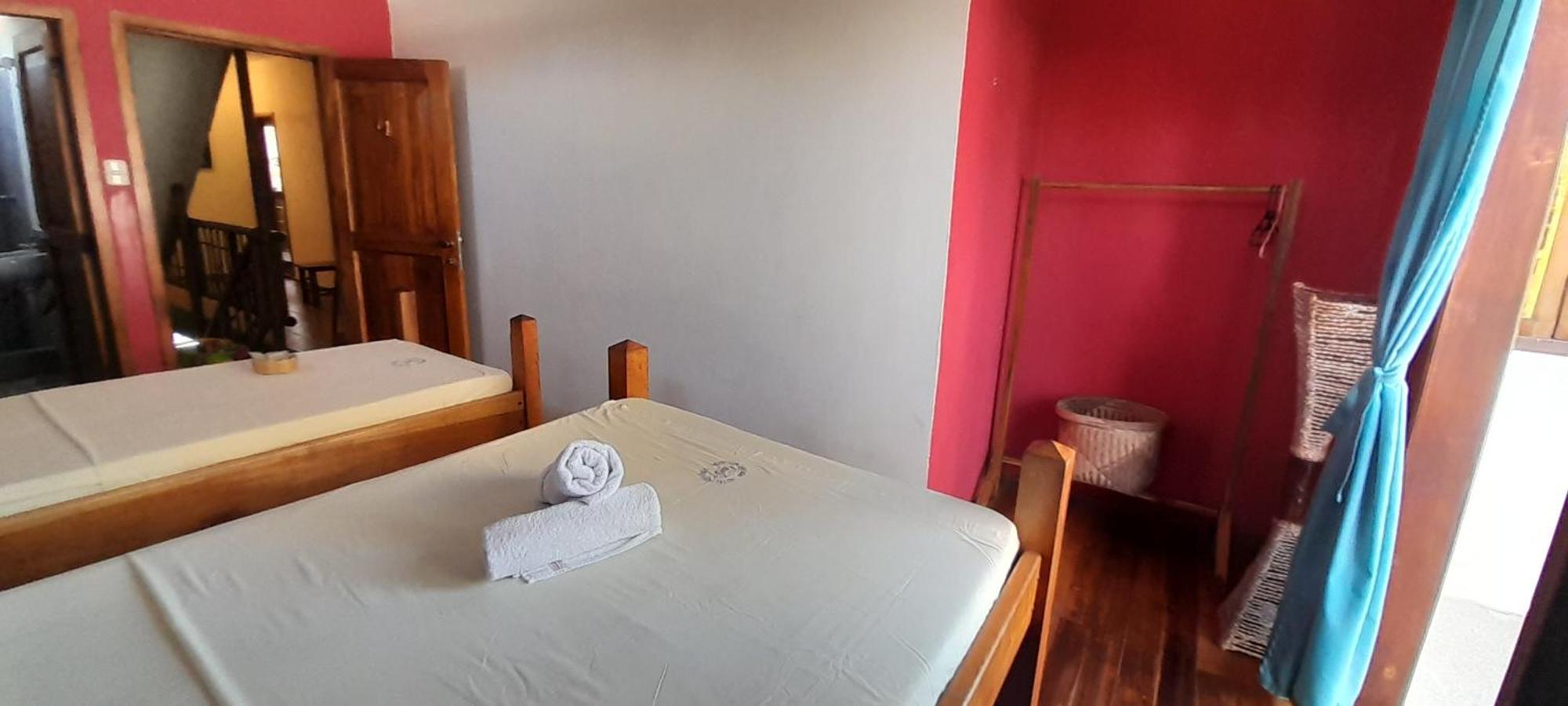 Hotel Boutique Hurvinek Montañita Buitenkant foto